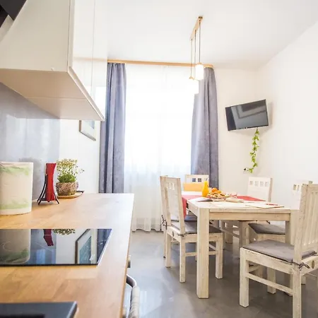 Fogra Travel Apartment *